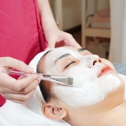 Ủ Trắng Face Huyết Yến